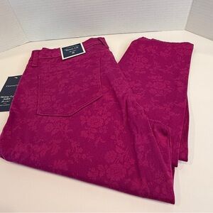 🆕 Women’s Charter Club Pink Floral Skinny Ankle Pants – Size 10 🆕
